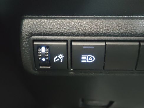 Used 2021 Toyota Corolla SE FWD image 25
