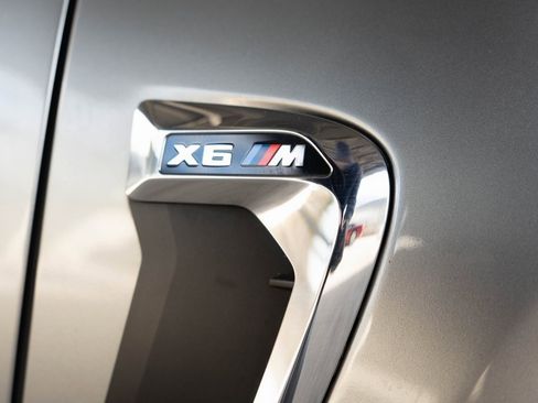 Used 2017 BMW X6 M image 17