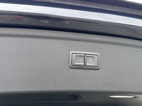 Used 2018 Audi Q5 2.0T w/ Premium Plus Package image 38