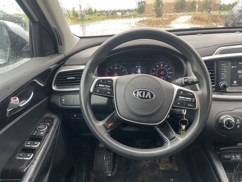 Used 2019 Kia Sorento L FWD image 17