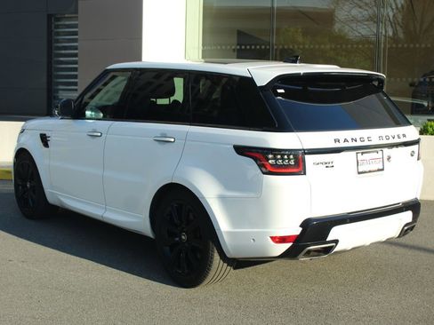 Used 2022 Land Rover Range Rover Sport HST image 11