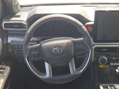 Used 2025 Toyota Tacoma TRD Off-Road w/ TRD Off Road Upgrade Package AWD/4WD image 18