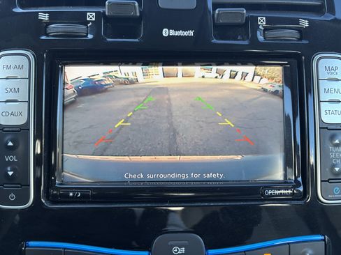 Used 2016 Nissan Leaf SV image 14