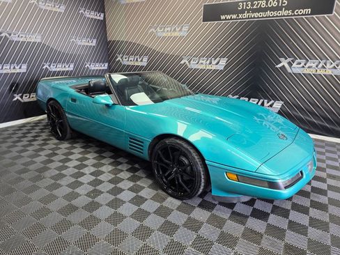 Used 1991 Chevrolet Corvette Convertible RWD image 27