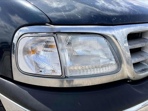 Used 2000 Ford F150 XL RWD image 24