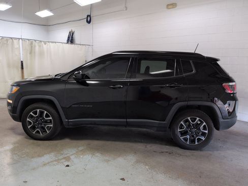 Used 2019 Jeep Compass Sport image 9