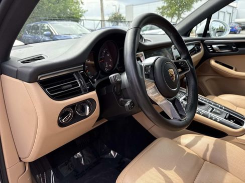 Used 2021 Porsche Macan AWD/4WD image 26