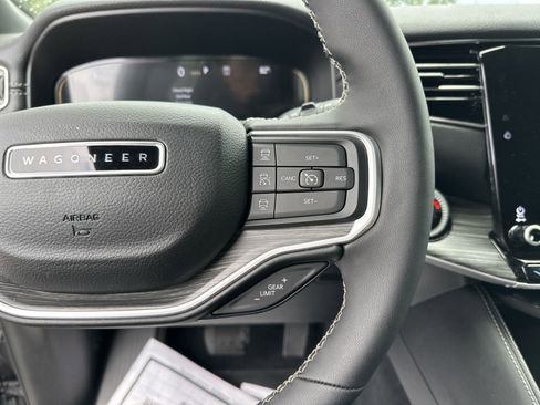 New 2024 Jeep Wagoneer L Series III w/ Convenience Group I image 13