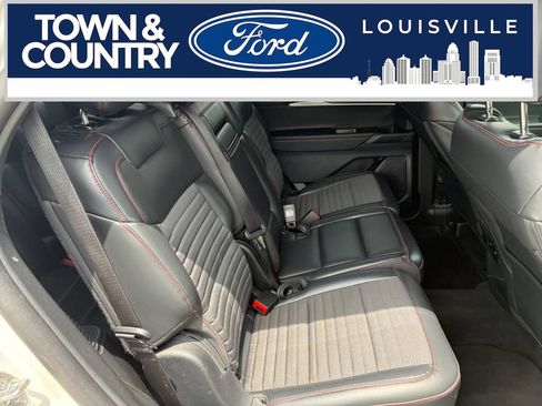 Used 2025 Ford Explorer ST-Line w/ ST-Line Street Pack AWD/4WD image 26