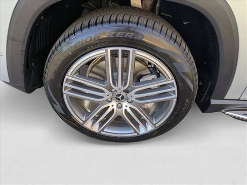 New 2026 Mercedes-Benz GLS 450 4MATIC image 20