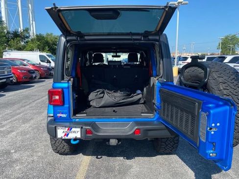 Used 2023 Jeep Wrangler Unlimited Rubicon 4xe AWD/4WD image 11