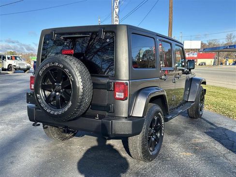 Used 2018 Jeep Wrangler Unlimited Sahara w/ Dual Top Group image 2