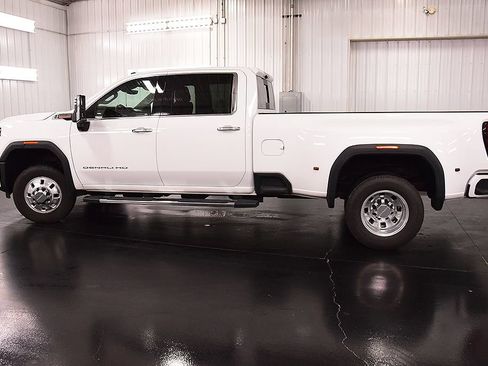 Used 2025 GMC Sierra 3500 Denali w/ Denali Reserve Package AWD/4WD image 4