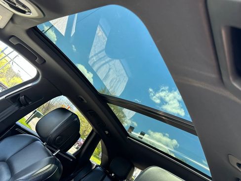 Used 2017 Porsche Macan AWD/4WD image 30