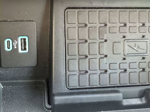 Certified 2023 Ford F150 Platinum w/ Equipment Group 701A High image 25