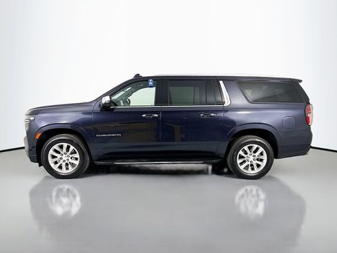Used 2023 Chevrolet Suburban Premier image 4