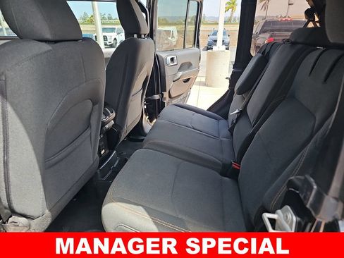 Used 2024 Jeep Wrangler Unlimited Sahara AWD/4WD image 13