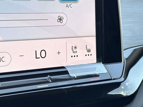 New 2026 Volkswagen Atlas Cross Sport SE FWD image 20