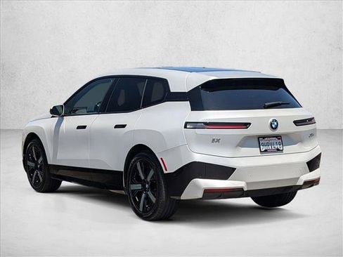 Used 2024 BMW iX xDrive50 w/ Sport Package AWD/4WD image 8