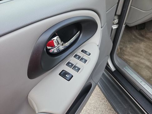 Used 2006 Chevrolet TrailBlazer LT image 14