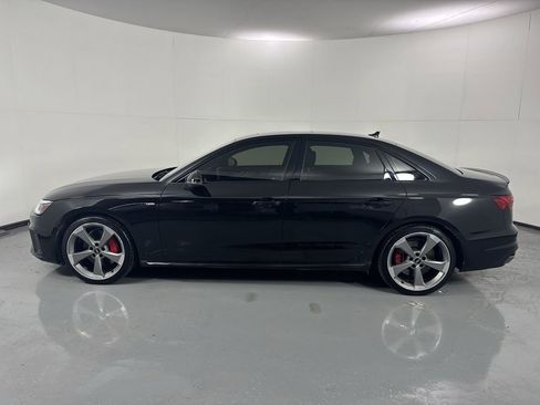 Used 2023 Audi A4 2.0T Premium Plus w/ Premium Plus Package image 2