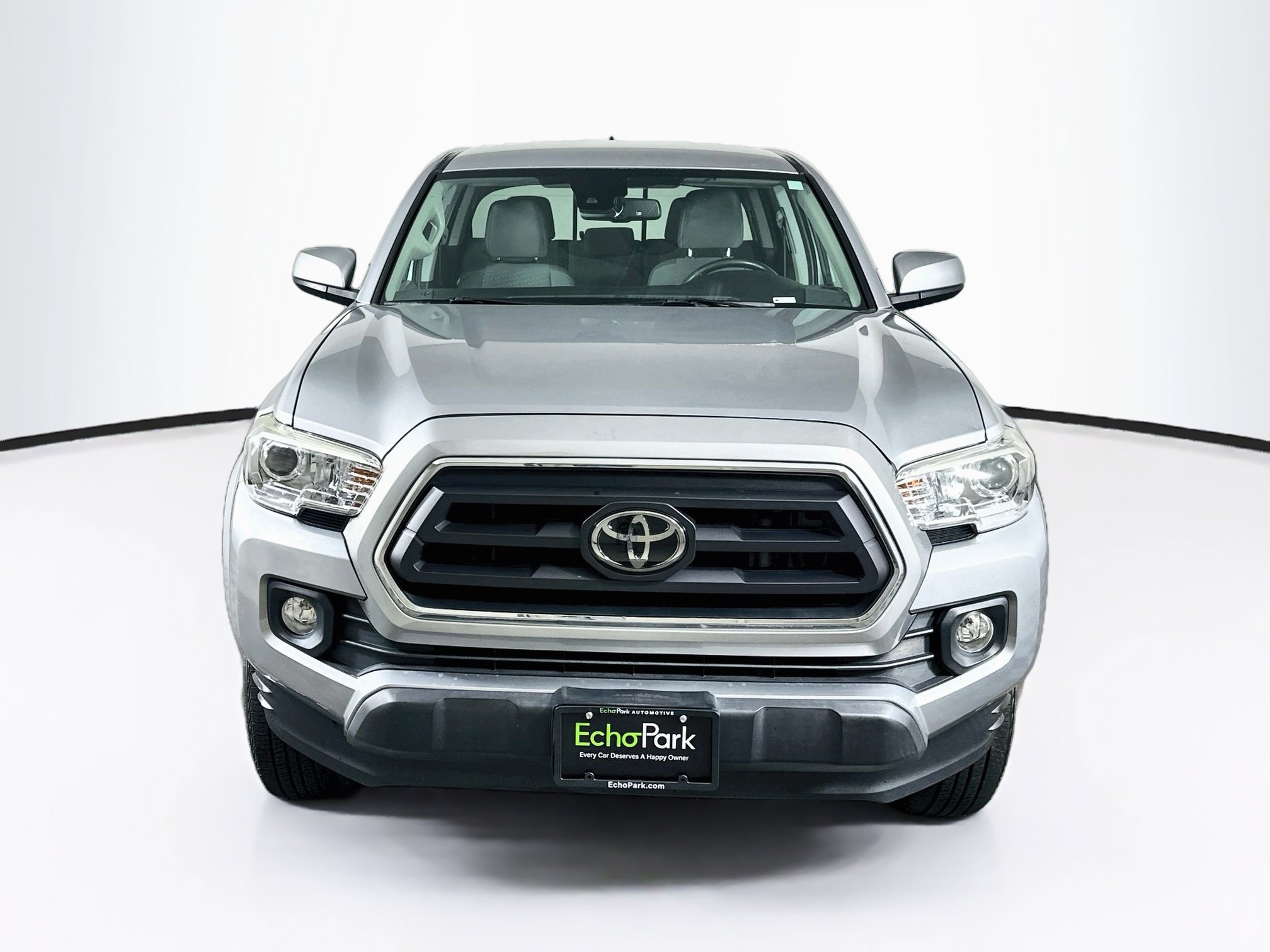 Used 2021 Toyota Tacoma SR5 RWD image 2