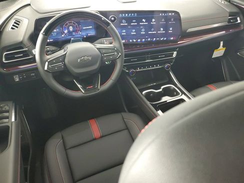New 2026 Chevrolet Traverse RS w/ LPO, Floor Liner Package FWD image 16