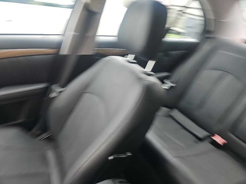 Used 2008 Mercedes-Benz E 550 Sedan image 7