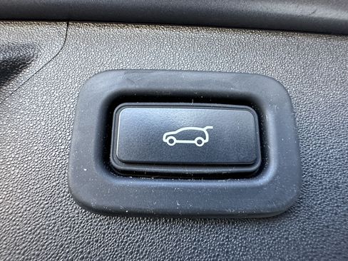 Used 2021 Land Rover Discovery Sport SE AWD/4WD image 73