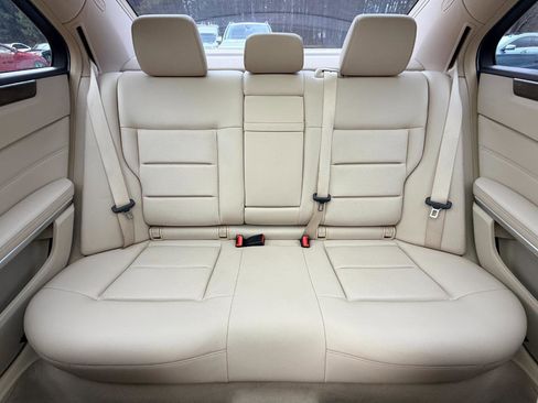 Used 2014 Mercedes-Benz E 350 Sedan image 16