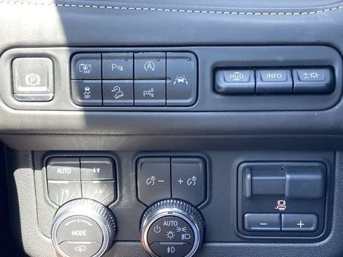 Used 2023 GMC Yukon Denali Ultimate w/ LPO, Floor Liner Package AWD/4WD image 14