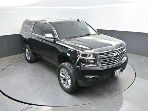 Used 2020 Chevrolet Suburban Premier AWD/4WD image 47