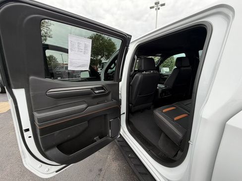 Certified 2024 GMC Sierra 1500 AT4 w/ Technology Package AWD/4WD image 30