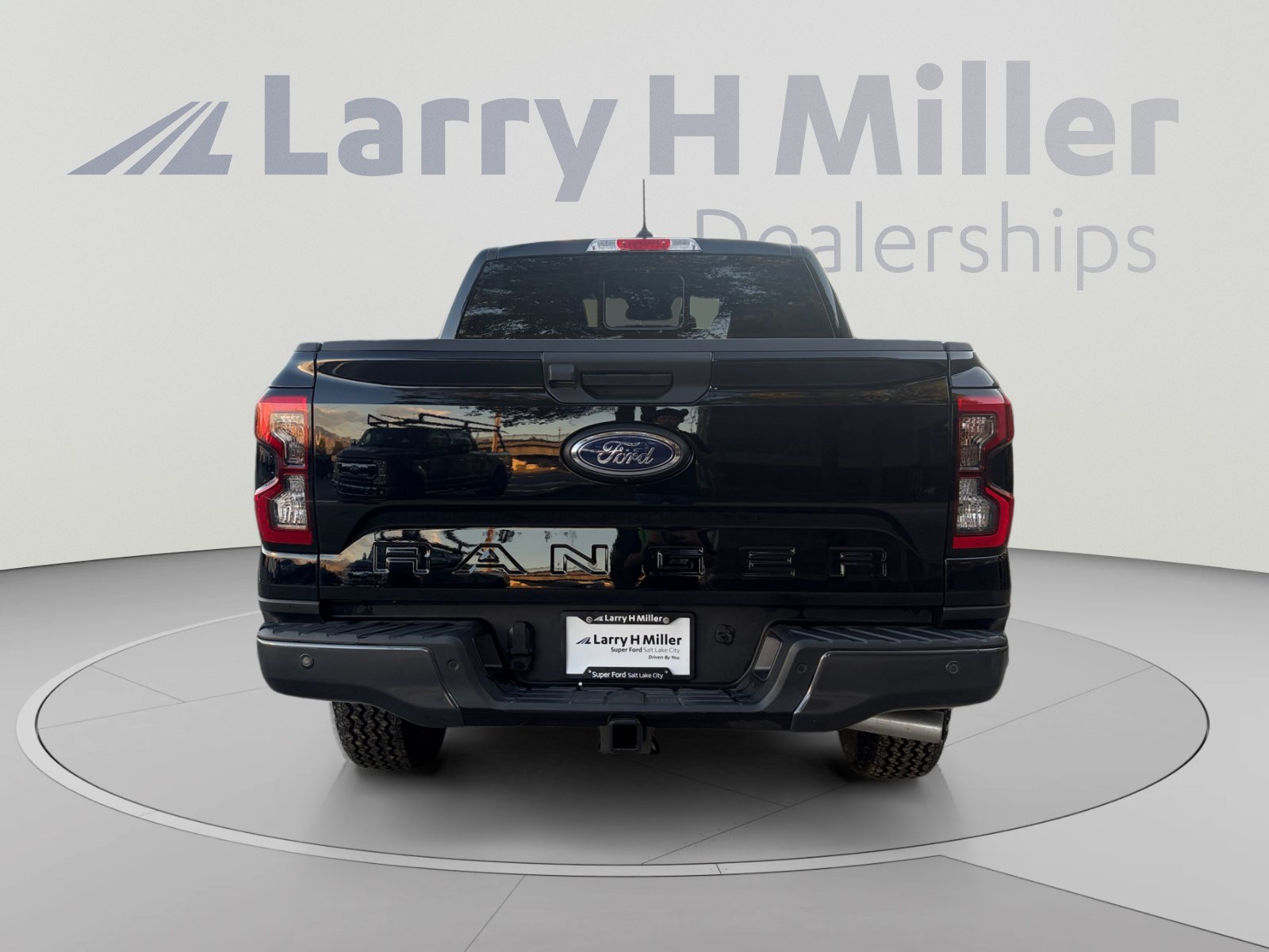 Used 2024 Ford Ranger Lariat w/ FX4 Off-Road Package AWD/4WD image 4