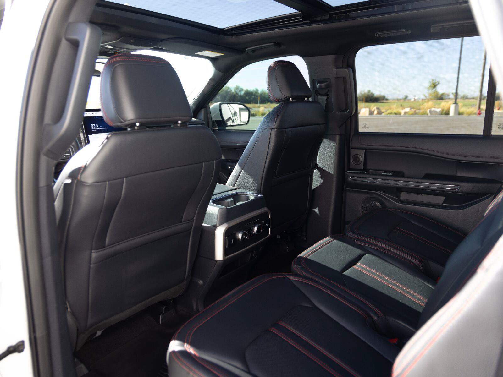 Used 2024 Ford Expedition Max Limited AWD/4WD image 18