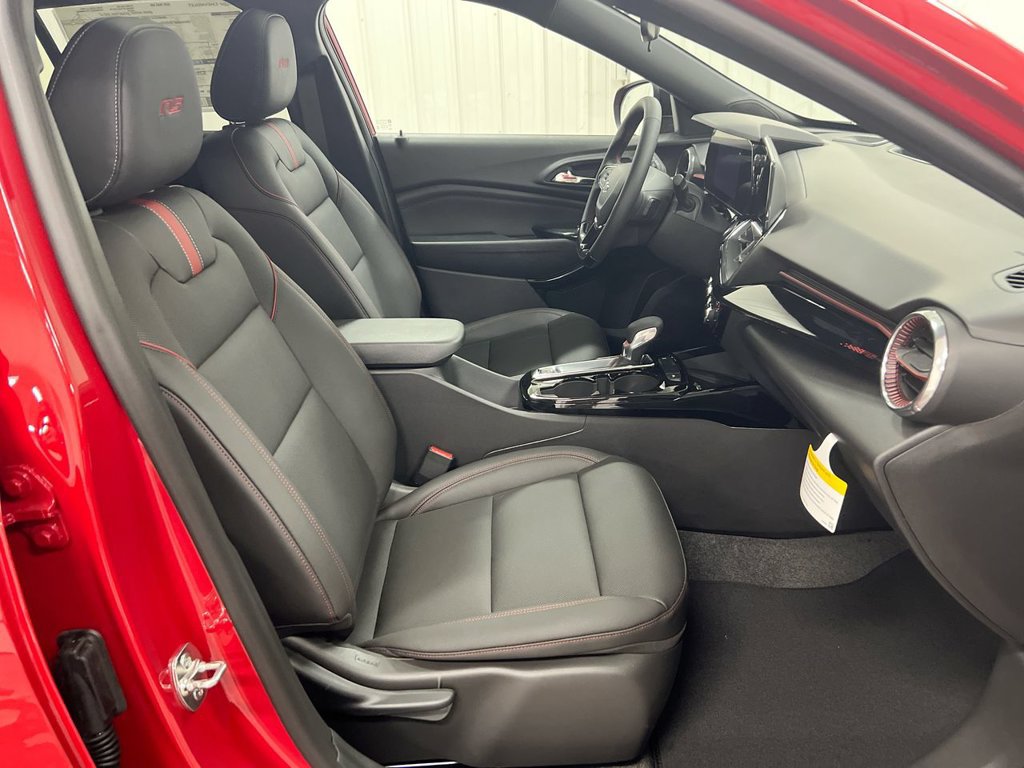 New 2026 Chevrolet Trax RS w/ Sunroof Package FWD image 22