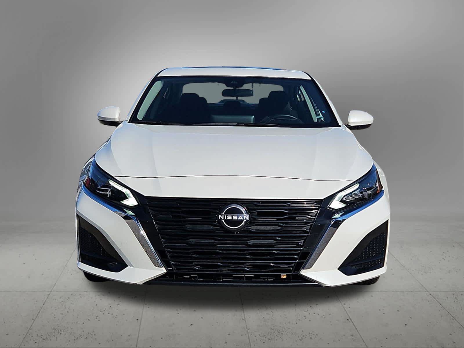 Used 2025 Nissan Altima 2.5 SV w/ SV Special Edition Package FWD image 6