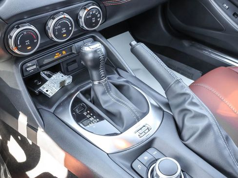 Used 2023 MAZDA MX-5 Miata Grand Touring RWD image 26