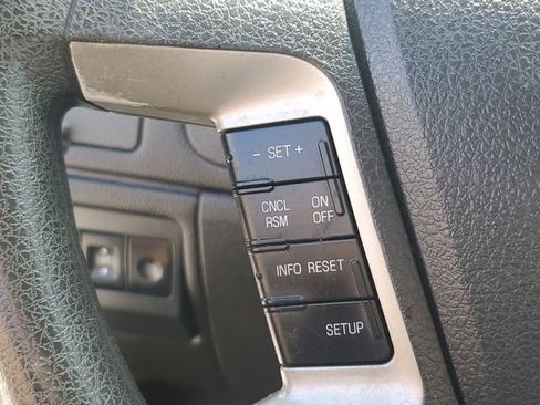 Used 2010 Ford Fusion SE FWD image 12
