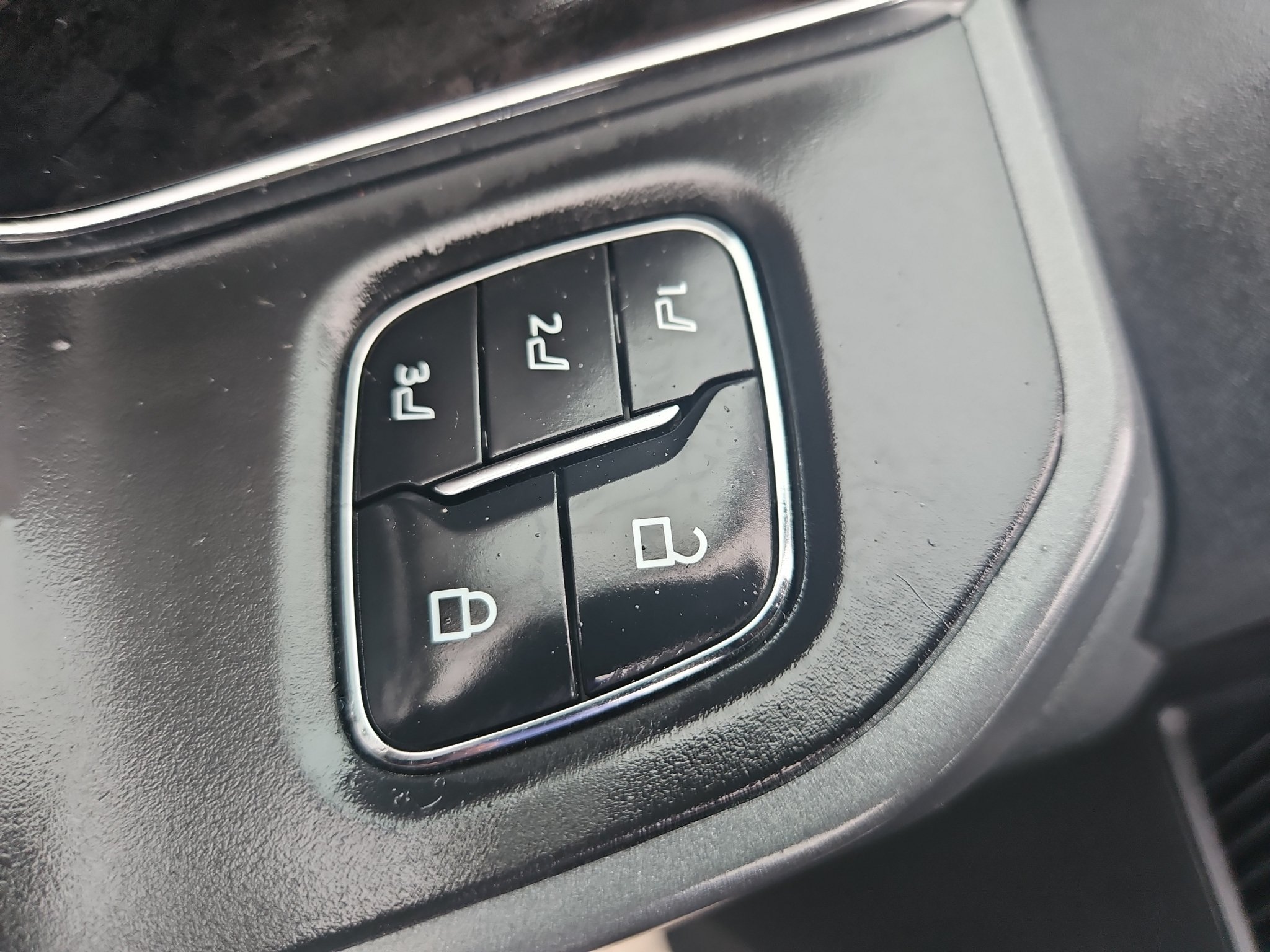 Used 2024 Ford F250 Lariat w/ Lariat Ultimate Package AWD/4WD image 15