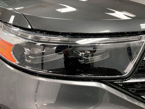 Certified 2022 Ford Explorer XLT w/ Equipment Group 202A image 28