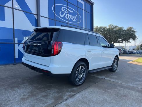 New 2025 Ford Expedition Active image 6