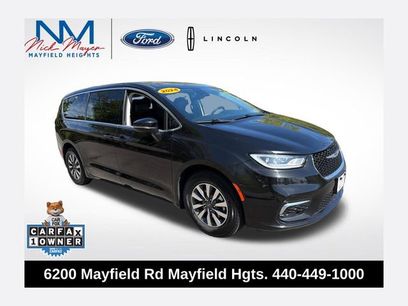 Used 2024 Chrysler Pacifica Limited
