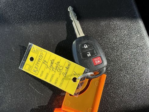 Used 2019 Toyota Tundra SR5 RWD image 28