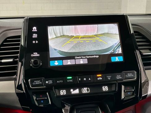 Used 2023 Honda Odyssey Sport image 16