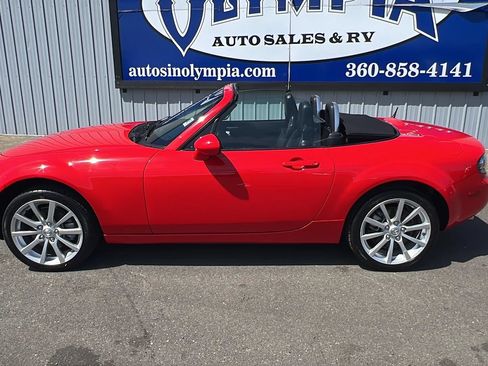 Used 2006 MAZDA MX-5 Miata Grand Touring RWD image 19