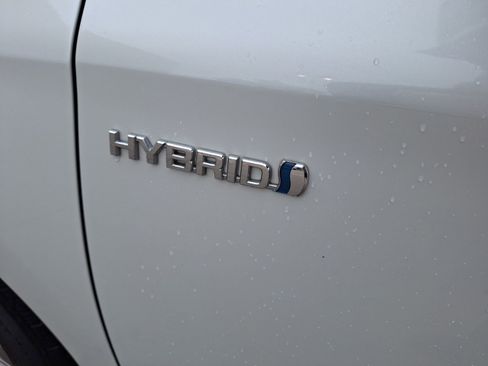 Used 2021 Toyota Avalon XLE image 14