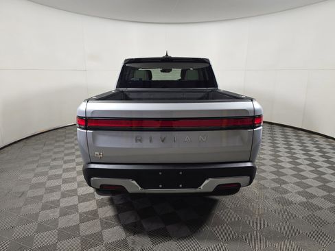 Used 2022 Rivian R1T Adventure image 4