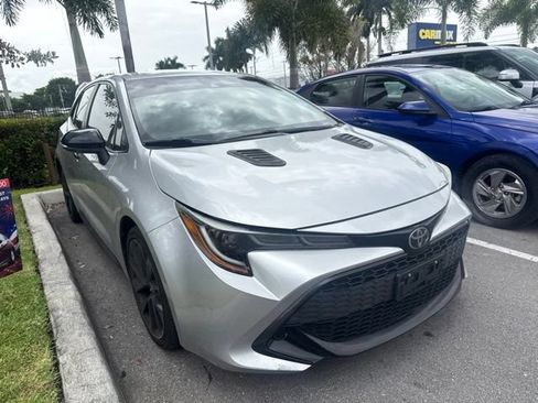 Used 2022 Toyota Corolla SE FWD image 3