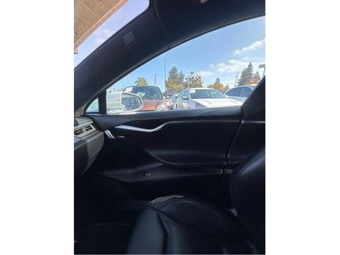 Used 2015 Tesla Model S P90D image 29